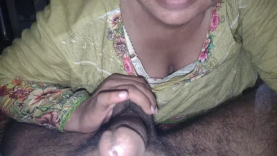 Desi GF BF unmarried Sex in OYO leaked MMS Xxx, Desi Village GF tight pussy fuck