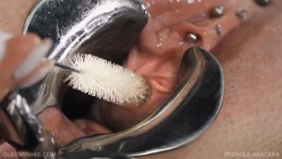 Peehole Mascara – Queensnake.com – Queensect.com