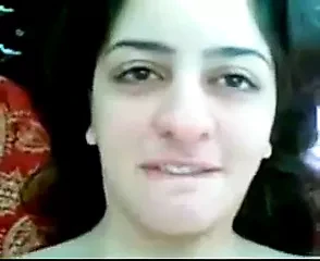 bint saghira mn souriya tetnek f kesaha